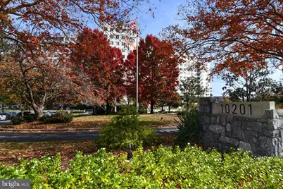 10201 Grosvenor Place #1015, Rockville, MD 20852 - Photo 3