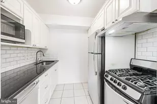 10420 Rockville Pike, Rockville, MD 20852 - Photo 5