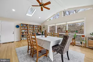 11403 Fairoak Dr, Silver Spring, MD 20902 - Photo 15