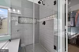 7810 Heritage Farm Dr, Gaithersburg, MD 20886 - Photo 21