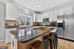 7810 Heritage Farm Dr, Gaithersburg, MD 20886 - Photo 7