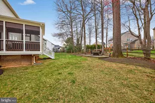 7810 Heritage Farm Dr, Gaithersburg, MD 20886 - Photo 33