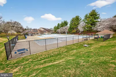 7810 Heritage Farm Drive, Gaithersburg, MD 20886 - Photo 47