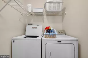 7810 Heritage Farm Dr, Gaithersburg, MD 20886 - Photo 27