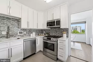 5500 Friendship Blvd, Chevy Chase, MD 20815 - Photo 9