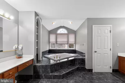 11433 Seneca Forest Circle, Germantown, MD 20876 - Photo 33