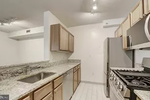 7111 Woodmont Ave, Bethesda, MD 20815 - Photo 3