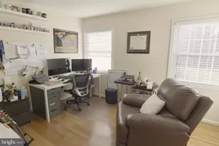 10277 Gainsborough Rd, Potomac, MD 20854 - Photo 21