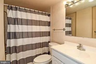 4601 N Park Ave, Chevy Chase, MD 20815 - Photo 11