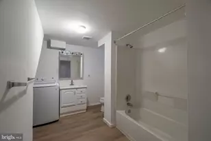 4718 Mercury Dr, Rockville, MD 20853 - Photo 31