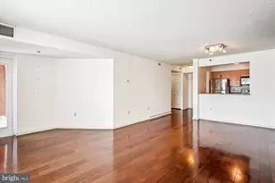 10101 Grosvenor Pl, Rockville, MD 20852 - Photo 19