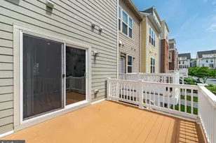 252 Hemingway Dr, Gaithersburg, MD 20878 - Photo 9