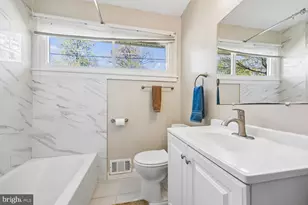 1123 Parrish Dr, Rockville, MD 20851 - Photo 9