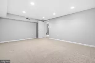 8 Wyoming Ct, Bethesda, MD 20816 - Photo 47