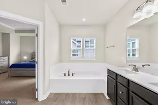 135 Limpkin Ave, Clarksburg, MD 20871 - Photo 13