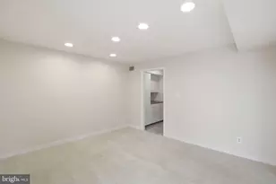 11400 Strand Dr, Rockville, MD 20852 - Photo 11