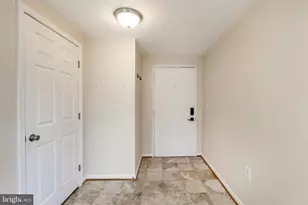 13201 Chalet Pl, Germantown, MD 20874 - Photo 3