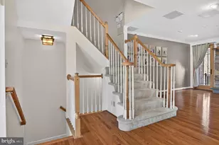 105 Crofton Hill Ln, Rockville, MD 20850 - Photo 19