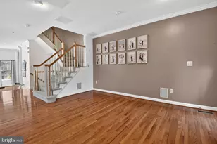 105 Crofton Hill Ln, Rockville, MD 20850 - Photo 13