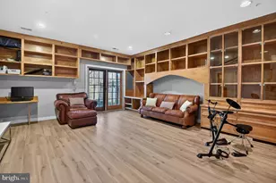 105 Crofton Hill Ln, Rockville, MD 20850 - Photo 31