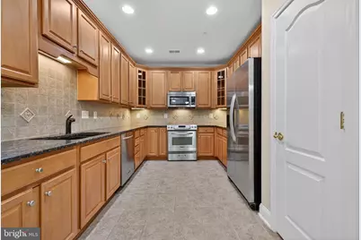 327 King Farm Boulevard #203, Rockville, MD 20850 - Photo 3