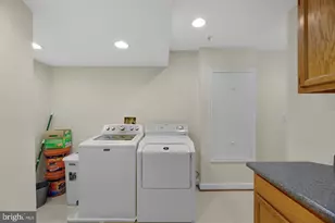 15309 Briarcliff Manor (Basement), Burtonsville, MD 20866 - Photo 17