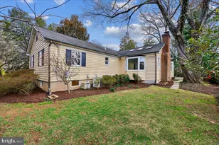 9814 Gartrell Pl, Kensington, MD 20895 - Photo 3