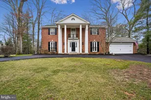 8812 Maxwell Dr, Potomac, MD 20854 - Photo 1