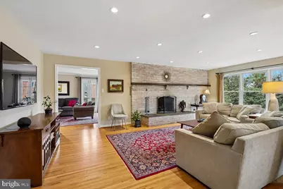 8812 Maxwell Drive, Potomac, MD 20854 - Photo 7