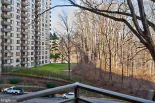 5225 Pooks Hill Rd, Bethesda, MD 20814 - Photo 17