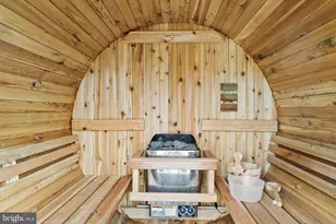 512 Quaint Acres Dr, Silver Spring, MD 20904 - Photo 5