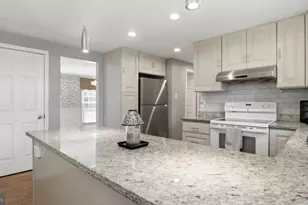 11201 Lake Breeze, North Potomac, MD 20878 - Photo 15