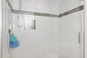 10101 Lloyd Rd, Potomac, MD 20854 - Photo 43