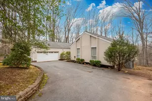 10101 Lloyd Rd, Potomac, MD 20854 - Photo 5