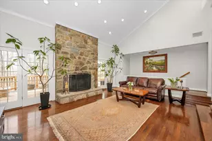 10101 Lloyd Rd, Potomac, MD 20854 - Photo 13