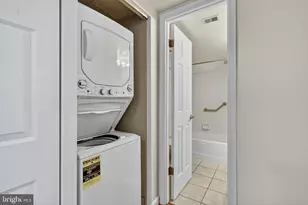 10101 Grosvenor Pl, Rockville, MD 20852 - Photo 13