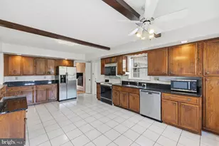 9916 Glenolden Dr, Rockville, MD 20854 - Photo 11