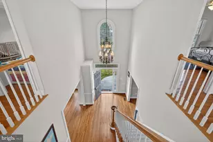 10713 Cloverbrooke Dr, Potomac, MD 20854 - Photo 5