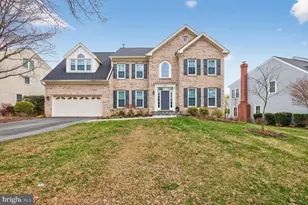 10713 Cloverbrooke Dr, Potomac, MD 20854 - Photo 1