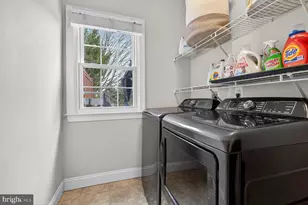 10713 Cloverbrooke Dr, Potomac, MD 20854 - Photo 19