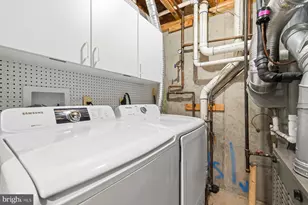 487 Winding Rose Dr, Rockville, MD 20850 - Photo 11