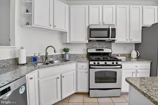 20 Golden Ash Way, Gaithersburg, MD 20878 - Photo 9