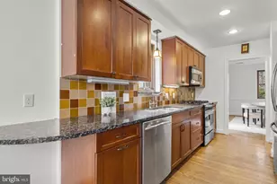 709 Woodside Pkwy, Silver Spring, MD 20910 - Photo 9