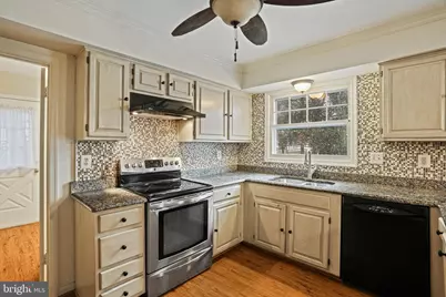 12737 Triple Crown Road, Gaithersburg, MD 20878 - Photo 17