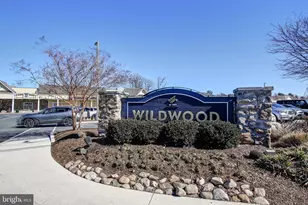 7400 Lakeview Dr, Bethesda, MD 20817 - Photo 29