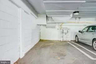 7400 Lakeview Dr, Bethesda, MD 20817 - Photo 23