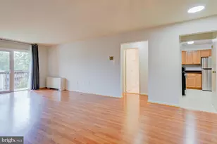 7400 Lakeview Dr, Bethesda, MD 20817 - Photo 7