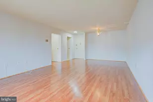 7400 Lakeview Dr, Bethesda, MD 20817 - Photo 5