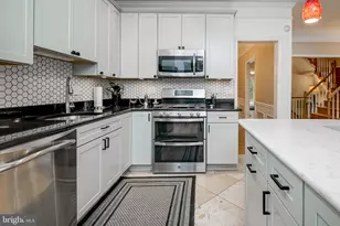 17949 Dumfries Cir, Olney, MD 20832 - Photo 11