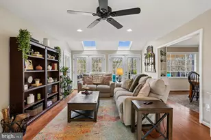 9 Midsummer Ct, Gaithersburg, MD 20878 - Photo 15